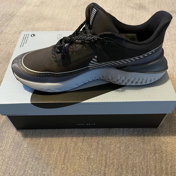 NIKE Legend React 2 Shield NEW Men's Size 9 - Picture 3 of 6